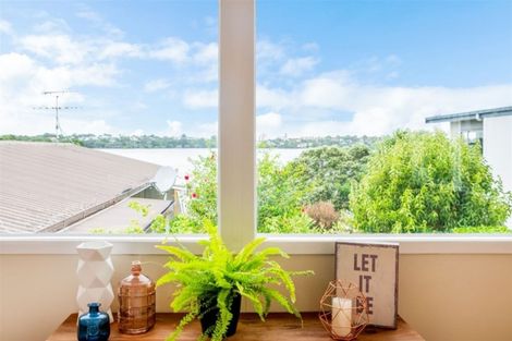 Photo of property in 1/26 Otakau Road, Milford, Auckland, 0620