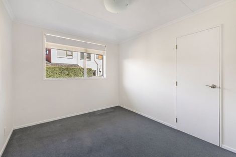 Photo of property in 9 Ambury Place, Merrilands, New Plymouth, 4312