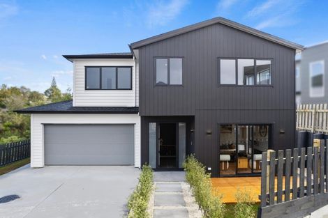 Photo of property in 3 Tawapou Close, Massey, Auckland, 0614