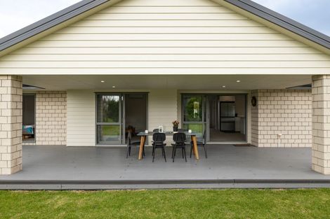 Photo of property in 9 Mylindas Road, Whakatiwai, Miranda, 2473