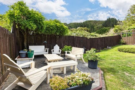Photo of property in 11 Gardiner Grove, Wainuiomata, Lower Hutt, 5014