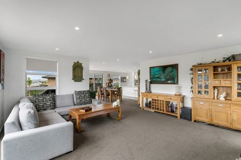 Photo of property in 112 John Burke Drive, Aotea, Porirua, 5024