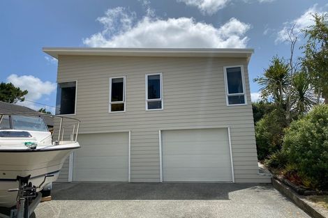 Photo of property in 4 Wharf Road, Te Atatu Peninsula, Auckland, 0610