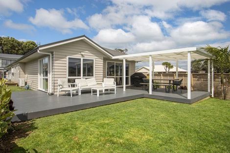 Photo of property in 7 Seafoam Place, Waihi Beach, 3611