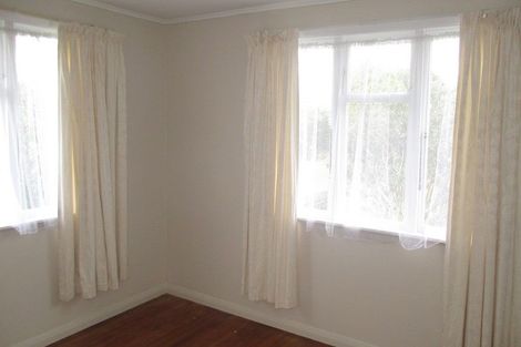 Photo of property in 5 Douglas Crescent, Fairfield, Hamilton, 3214