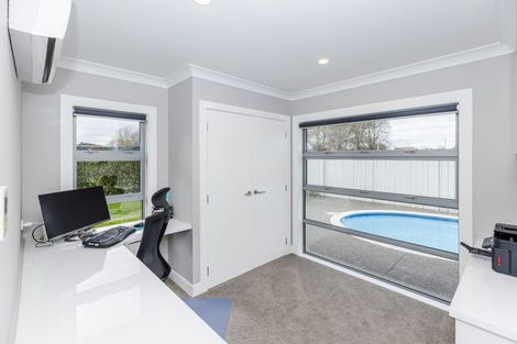 Photo of property in 54 Chedworth Avenue, Chedworth, Hamilton, 3210