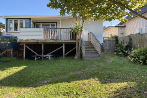 Photo of property in 4 Westmere Crescent, Westmere, Auckland, 1022