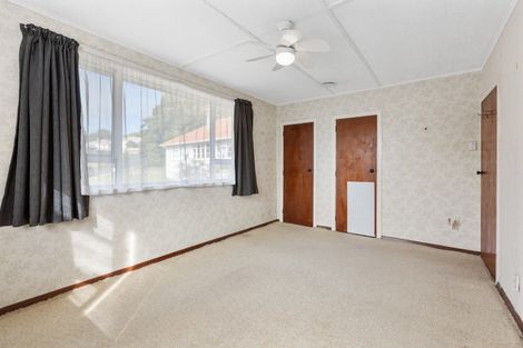 Photo of property in 70 Glenpark Avenue, Frankleigh Park, New Plymouth, 4310