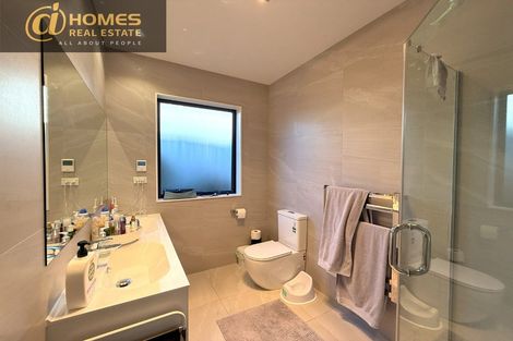 Photo of property in 12 Mamuku Drive, Massey, Auckland, 0614