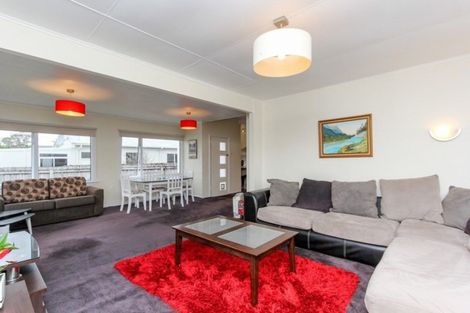 Photo of property in 5 Atiawa Street, Glen Avon, New Plymouth, 4312