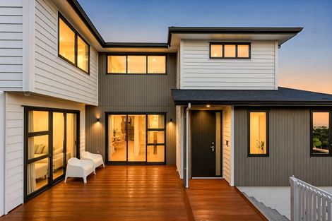 Photo of property in 17 Manawanui Way, Orewa, 0931