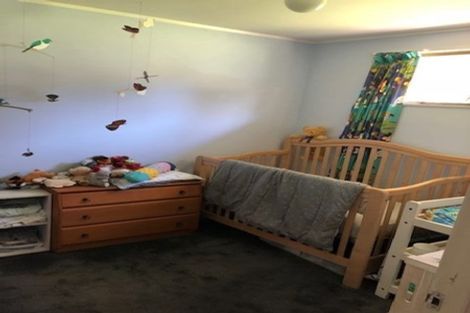 Photo of property in 1/6 Helena Street, Massey, Auckland, 0614