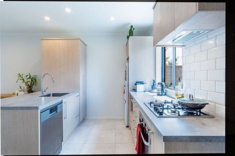 Photo of property in 22 Pepene Avenue, Takanini, 2112