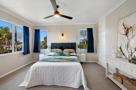 Photo of property in 88 Govett Avenue, Frankleigh Park, New Plymouth, 4310