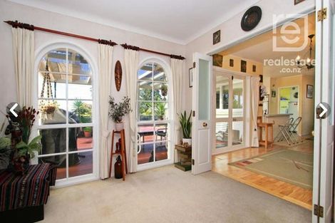 Photo of property in 11 Glenmore Road, Sunnyhills, Auckland, 2010