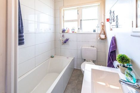 Photo of property in 2 White Street, Whanganui East, Whanganui, 4500