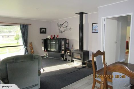 Photo of property in 16 Mclaughlin Drive, Tinui, Masterton, 5889