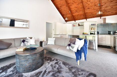 Photo of property in 61 Brian Crescent, Stanmore Bay, Whangaparaoa, 0932