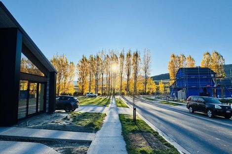 Photo of property in 4 Forage Road, Jacks Point, 9371