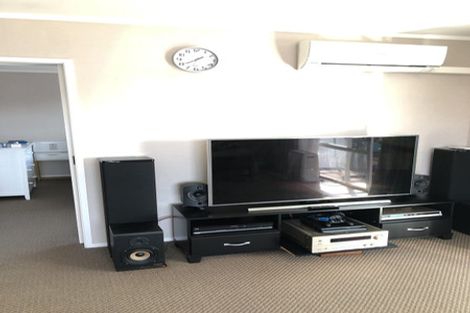 Photo of property in 1/9 Benygloe Place, Highland Park, Auckland, 2010