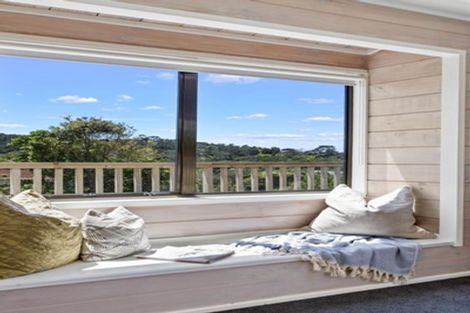 Photo of property in 4 Puriri Avenue, Leigh, 0985