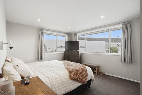 Photo of property in 8 Doggett Place, Rangiora, 7400
