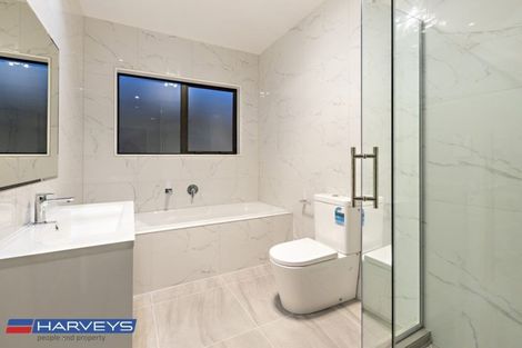 Photo of property in 12 Twin Parks Rise, Papakura, 2110