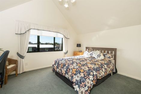 Photo of property in 6 Hillcrest Lane, Levin, 5510