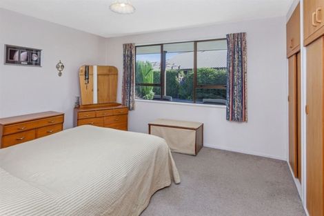Photo of property in 36 Lowry Avenue, Redwood, Christchurch, 8051