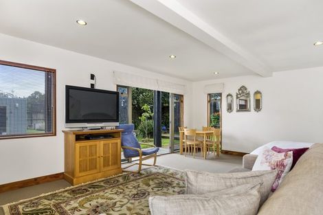 Photo of property in 141 Karewa Parade, Papamoa Beach, Papamoa, 3118