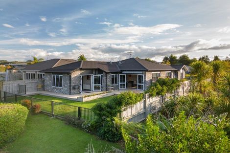 Photo of property in 31 Scoria Close, Pyes Pa, Tauranga, 3112