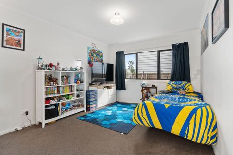 Photo of property in 12 Molesworth Street, Carterton, 5713