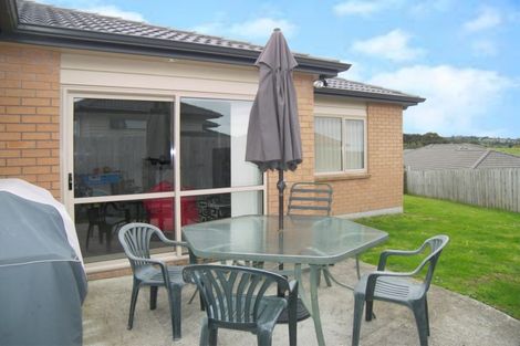 Photo of property in 42 Keri Vista Rise, Papakura, 2110