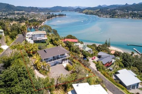 Photo of property in 28 Motuhoa Road, Tairua, 3508
