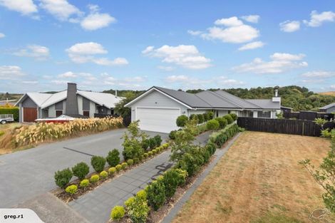 Photo of property in 58 Montgomery Crescent, Kinloch, Taupo, 3377
