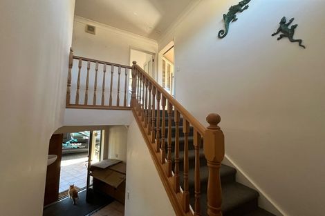 Photo of property in 2/10 Nadine Place, Mangere Bridge, Auckland, 2022