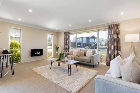 Photo of property in 43 Plescher Crescent, Leamington, Cambridge, 3432