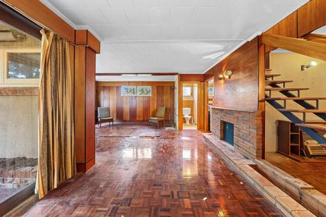 Photo of property in 1090 Scenic Drive North, Swanson, Auckland, 0816