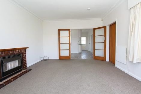 Photo of property in 18 Oxford Street, Fairfield, Hamilton, 3214