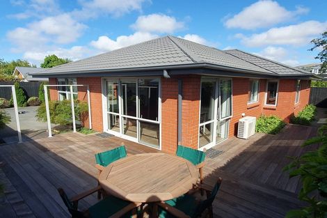 Photo of property in 118b Somerfield Street, Somerfield, Christchurch, 8024