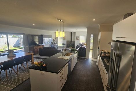 Photo of property in 340 Cook Drive, Whitianga, 3510