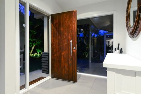 Photo of property in 54 Memorial Drive, Hamilton East, Hamilton, 3216