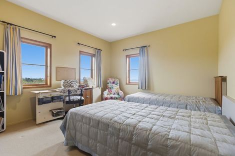 Photo of property in 1a Ngapeke Road, Welcome Bay, Tauranga, 3175