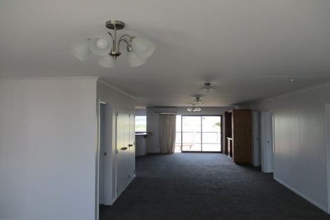 Photo of property in 69 The Esplanade, Westshore, Napier, 4110
