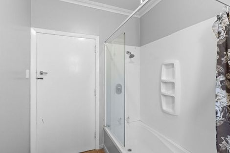 Photo of property in 147 Bartholomew Road, Levin, 5510