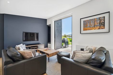 Photo of property in 28 Stackbrae Avenue, Wanaka, 9305