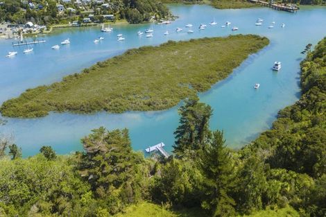 Photo of property in 90 Cedar Terrace, Stanmore Bay, Whangaparaoa, 0932