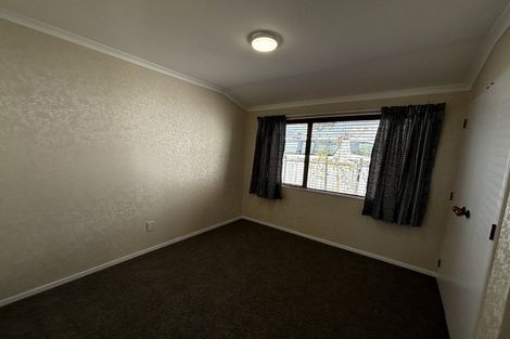 Photo of property in 2/219 Mangorei Road, Merrilands, New Plymouth, 4312