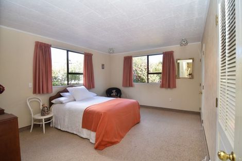 Photo of property in 1/1 De Lacey Lane, Carterton, 5713