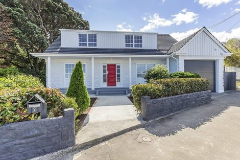 Photo of property in 2 Tio Tio Road, Miramar, Wellington, 6022